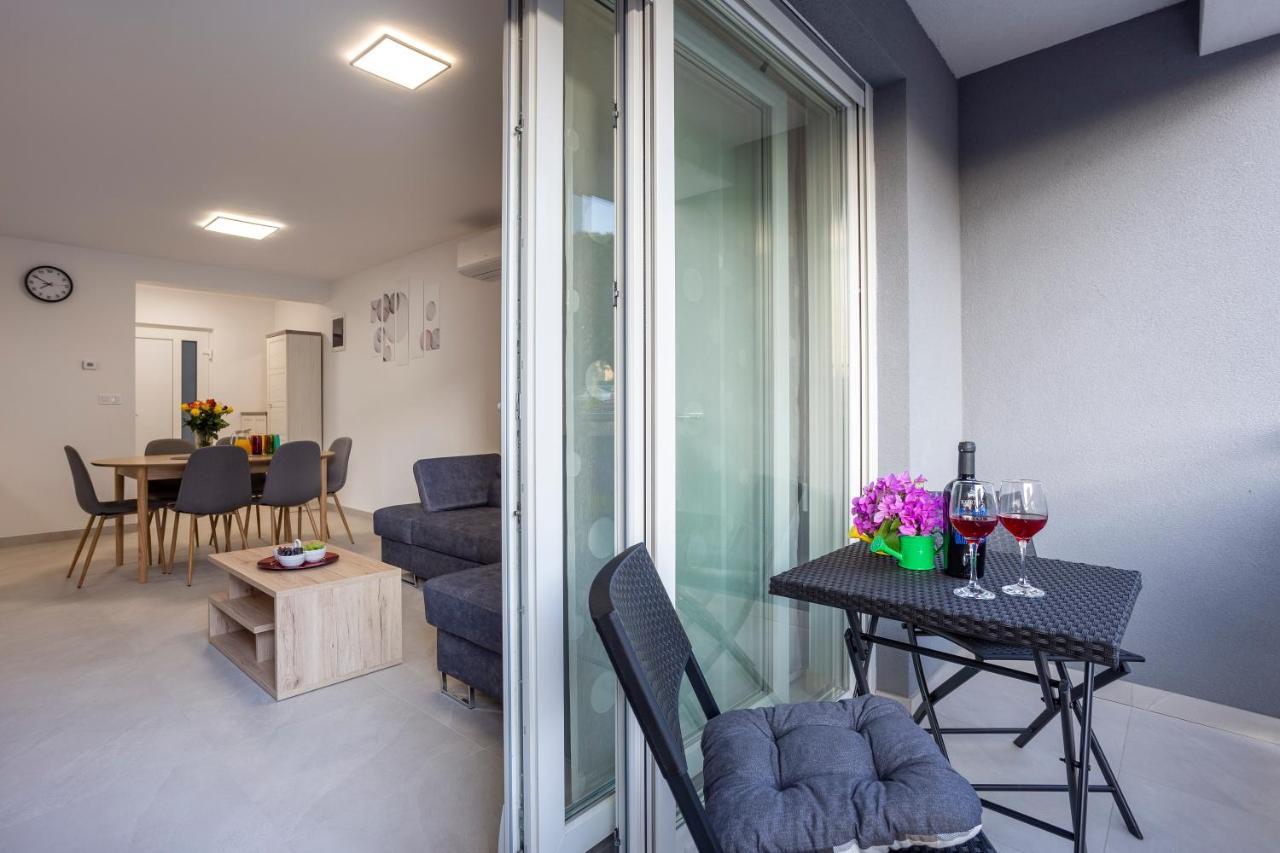 City Apartments Silver Пула Екстер'єр фото