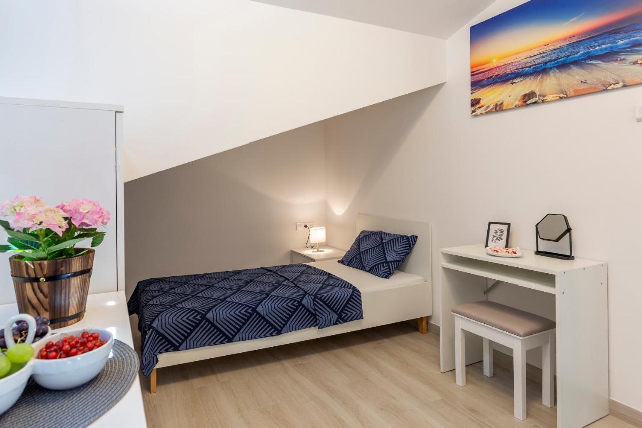 City Apartments Silver Пула Екстер'єр фото