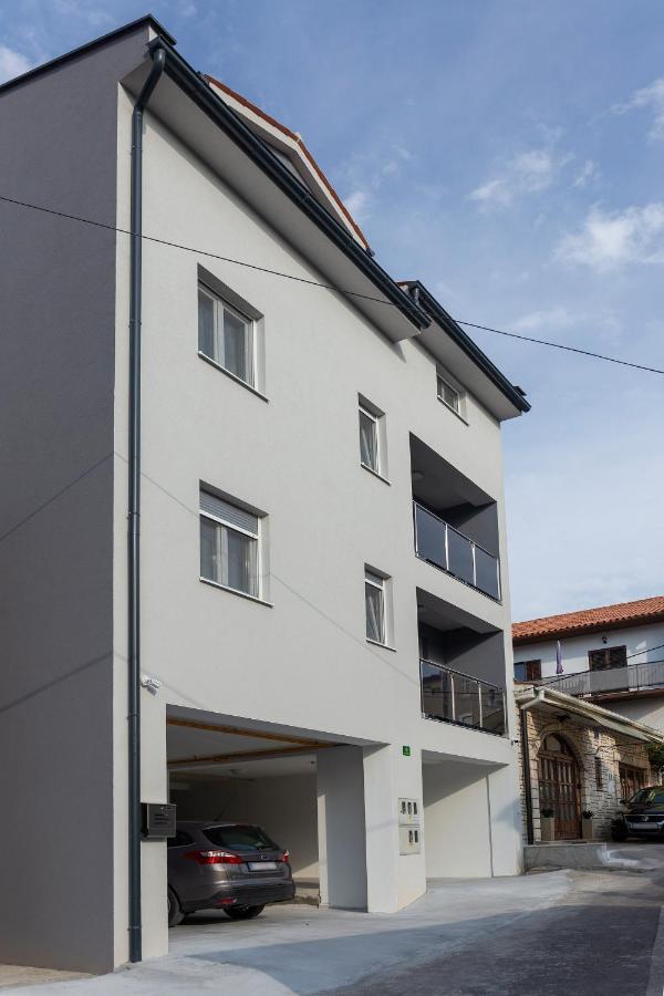 City Apartments Silver Пула Екстер'єр фото