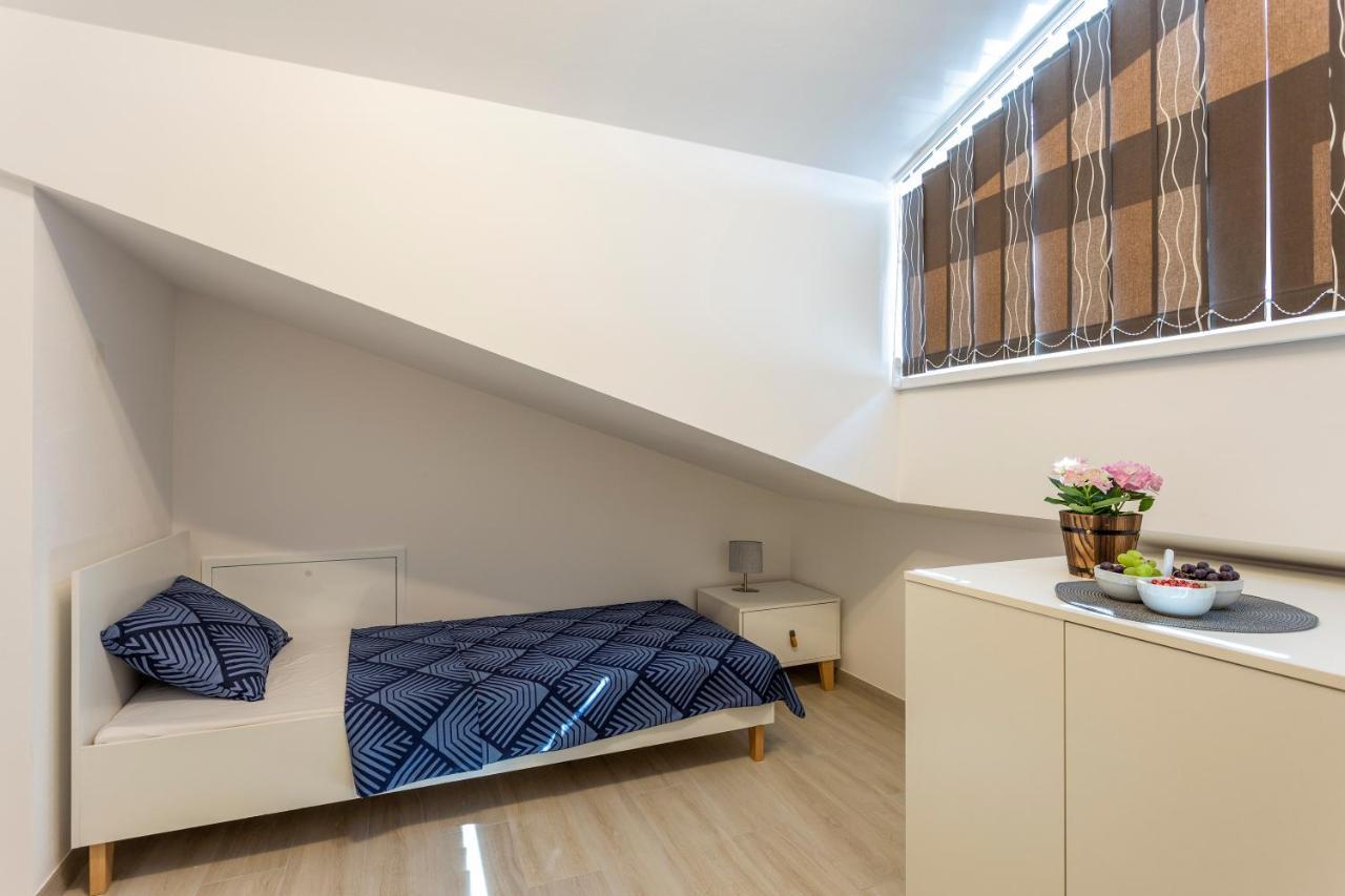 City Apartments Silver Пула Екстер'єр фото