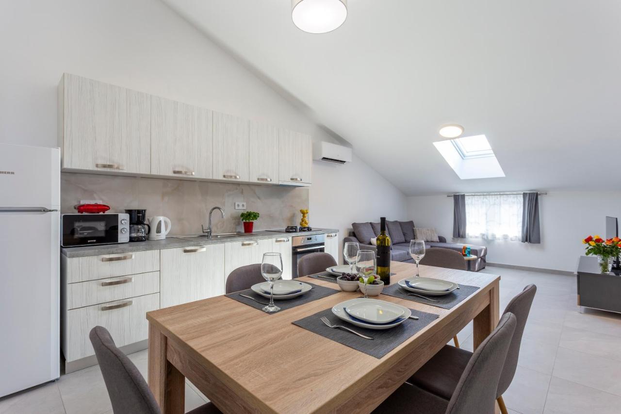City Apartments Silver Пула Екстер'єр фото