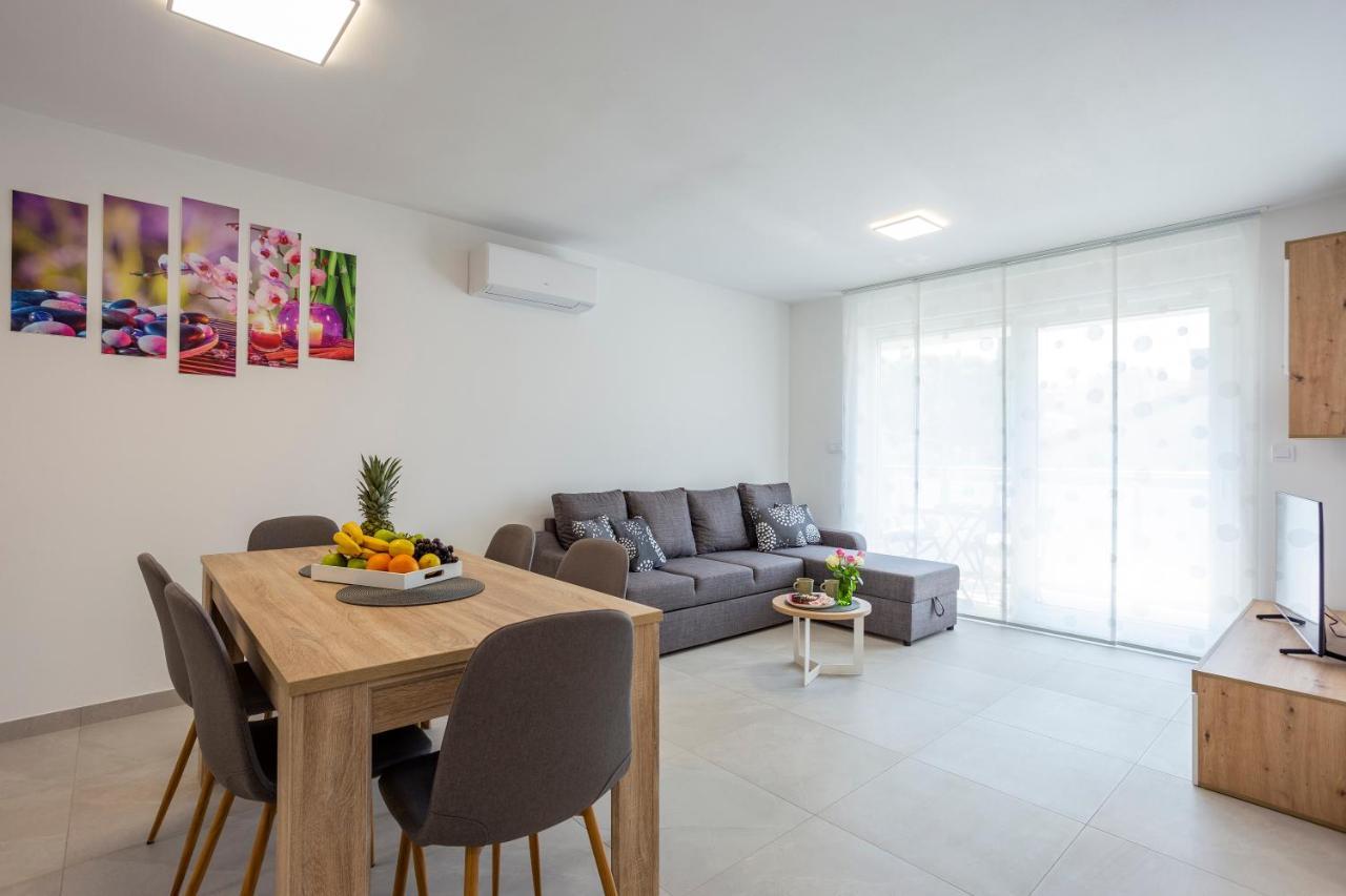 City Apartments Silver Пула Екстер'єр фото
