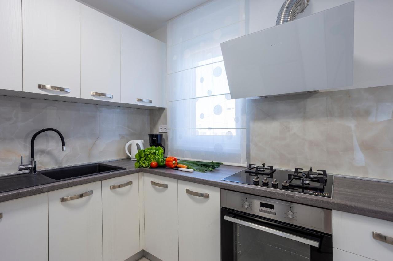 City Apartments Silver Пула Екстер'єр фото